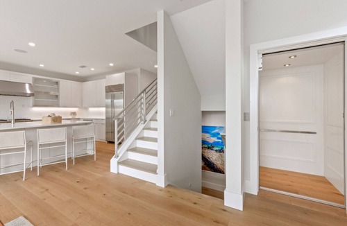 Ilexhurst House | PERFECT BEACH HOME! Heated pool/spa! Just steps to beach & Stunning views!