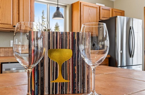 Valley of the Sun House | Perfect Mountain Escape. Family Friendly, Cozy Getaway & Near Breckenridge