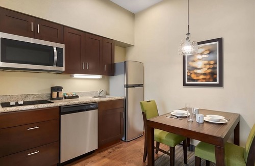 Feather Sound Hotel | Perfect Place to Unwind! 2 Spacious Units, Free Breakfast, Full Kitchen, Pool!