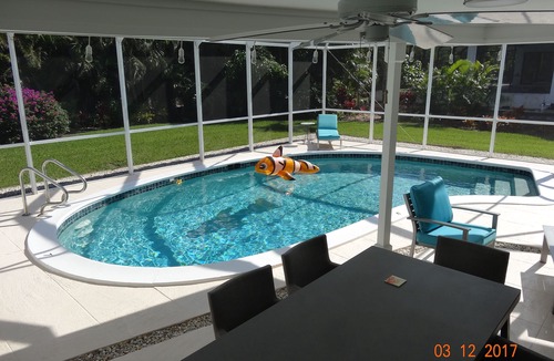 Park Shore Villa | Perfectly Located Pool Villa - Walk/Cycle To Private Beach, Shops & Restaurant