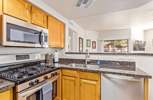 Maryvale Condo | Pet Friendly! 2 KING Beds, Heated Community Pool! 3 miles from Cardinal Stadium!