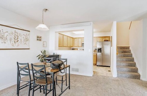Longmont House | Pet Friendly 3-bedroom townhome close to Boulder, Denver and Rocky Mountain