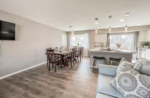 Rustic Hills Villa | Pet Friendly Close to all Attractions. MTN Views!