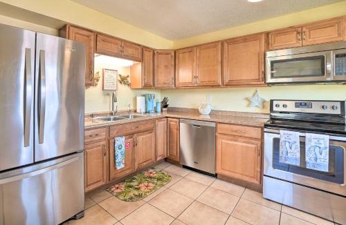 Downtown Dunedin House | Pet-Friendly Dunedin Townhome w/Private Yard