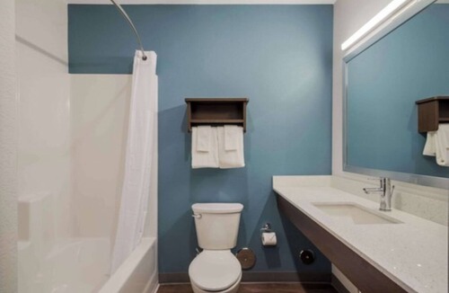 Dupont Hotel | Pet-Friendly Extended Stay Near Downtown Denver, Wildlife Refuge, and Stadiums