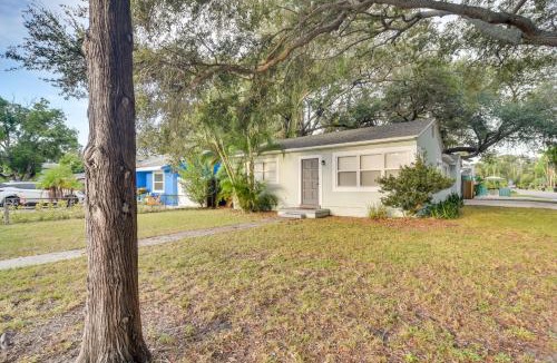 Bayview House | Pet-Friendly Gulfport Home: Walkable Location!