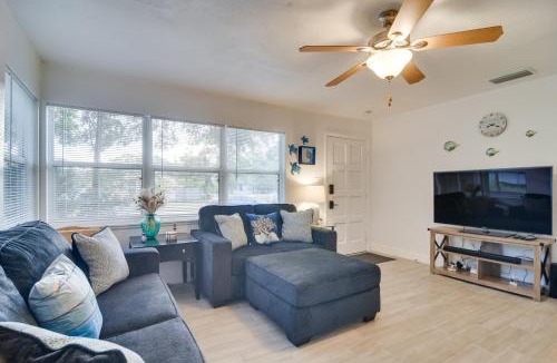 Bayview House | Pet-Friendly Gulfport Home: Walkable Location!