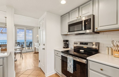 Fernandina Beach Condo | Pet Friendly | Oceanfront | Turtle Dunes Luxury Penthouse | Expansive Ocean and Intracoastal Views
