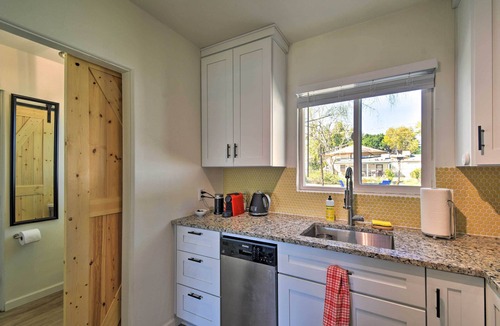 Alhambra House | Pet-Friendly Phoenix Home: Breezeway & Fenced Yard