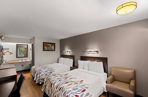 Irving Hotel | Pet-Friendly Rooms w/Free Shuttle Near Dining, Lake Activities | 2 Units