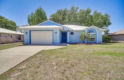 Sebastian Highlands House | Pet-Friendly Sebastian Home: w/Porch + Lake View!
