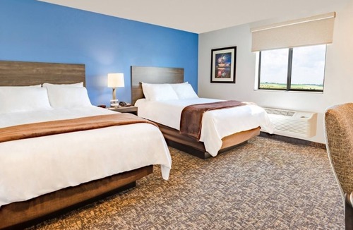 Augusta Hotel | Pet-Friendly Stay w/Kitchenette Close to Downtown Augusta Hotspots