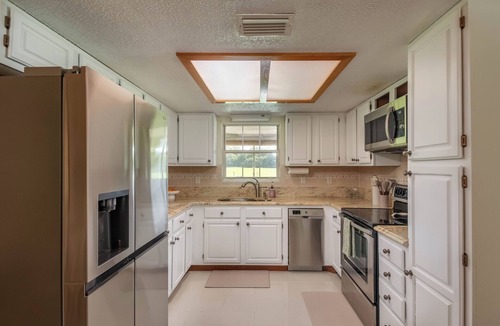 Williston House | Pet friendly updated home close to HITS, WEC, Rainbow Springs, and Devils Den!
