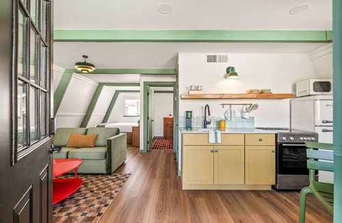 New Braunfels Hotel | Petit Cowboy