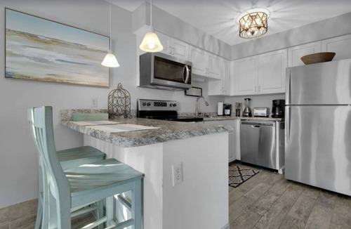 Ono Island Condo | Phenomenal Views! Beachfront! Come relax at the Beach! Unit 26- Sleeps 6