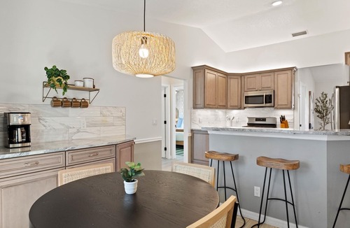 Bradenton House | Pickleball oasis! Game Room! Playset! Heated Pool!