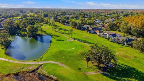 Greater Northdale House | Pickleball ON GOLF Course Heated Pool Renovated Home, 3 bedrooms, 2 baths