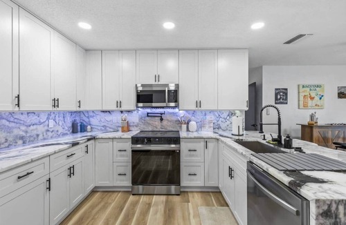 South Daytona House | Pineapple Palms-Daytona Beach