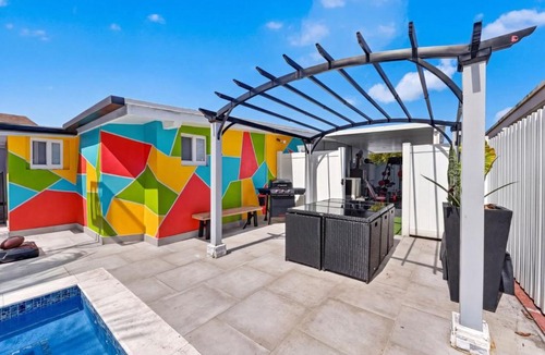 Miami Gardens Villa | Playhouse! 3mins Hard Rock, Heated Pool, Tub & Games