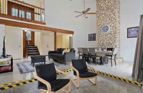 Orlando House | Pleasant and RUSTIC 4-bedroom house in the heart of Orlando