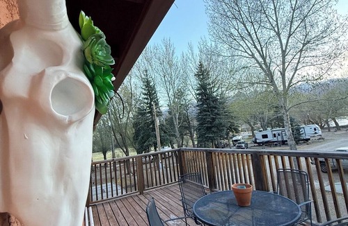 Howard Cabin | Pleasant Valley RV