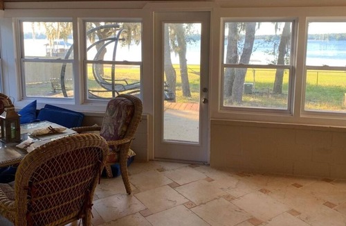 Melrose House | Please relax and enjoy our 2 bedroom 2 bath home on beautiful Lake Swan.