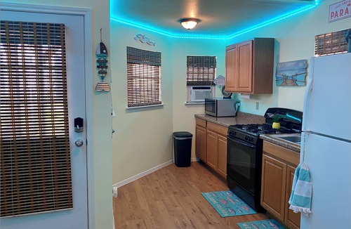Port O Connor Cabin | POC Cabana on Maple St. Cozy little cabin, great location.