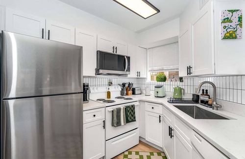 Ocean Side Village Apartment | Pondview Condo: 0.5mi to Beach!