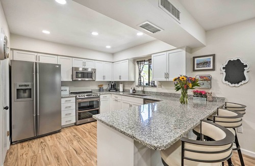 Deer Valley House | Pool + Backyard Oasis! Snowbird Escape in Phoenix