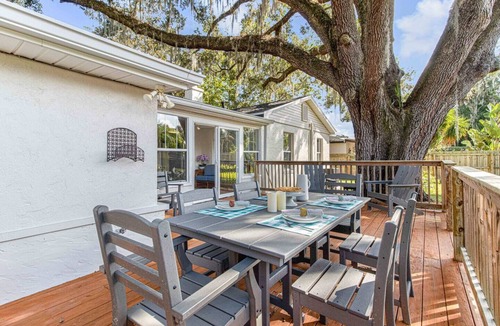 Historic District House | Pool, bbq & large backyard in charming downtown. Pet Friendly!