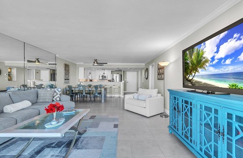 Sunset Beach Condo | 🌴Pool, Beach Access, Workout Room, Best of Bay and Gulf location!🐬Mansions By Th