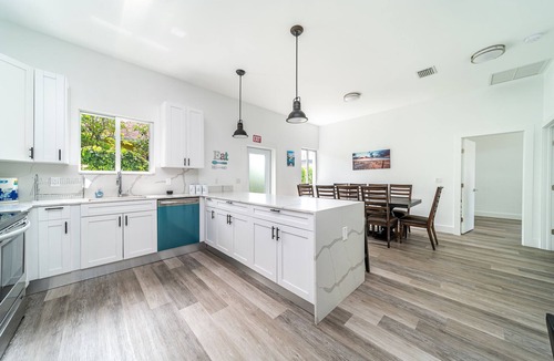 Hallandale Beach Villa | Pool Boutique 2 Villa by the Beach
