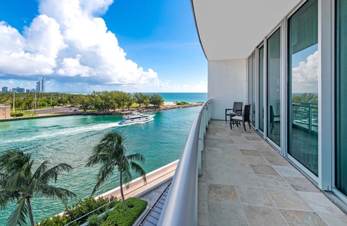 Bal Harbour Condo | Pool & Direct Beach Access Bayview Beachfront Condo at The Ritz-Carlton