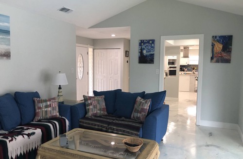 Tampa Shores House | POOL, FISH FROM THE DOCK, Newly renovated of entire house with new appliances.
