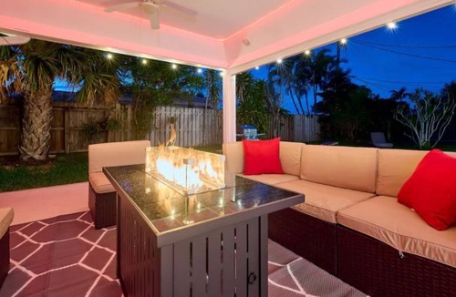 Lighthouse Point House | Pool Home w/ GAME Room