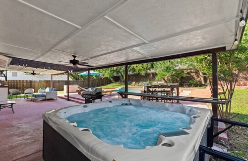 North San Antonio - SAT House | Pool, Hot tub, game room 12 beds, sleeps 16
