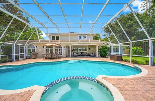 Lake Magdalene House | Pool * Pickleball * Soccer * Basket * Sleeps 18!