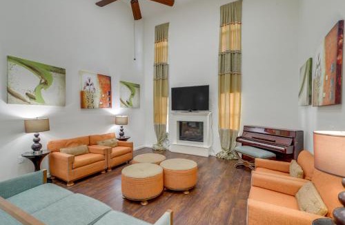 FM 1960 House | Pool Table & Patio w/Bar: Spacious Houston Gem!