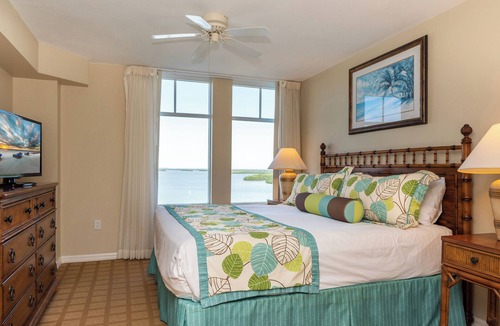 Fort Myers Beach Hotel | Poolside Beach Escape with Free Parking Near Estero Bay Adventures | 2 Units