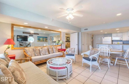 South Padre Island Condo | Poolside * Family Perfect * On Beach * 1st Floor