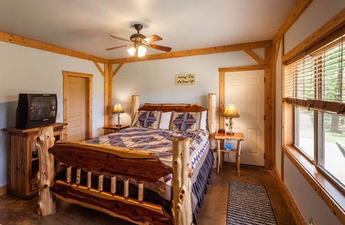 Ellijay Cabin | Poolside Mountain Retreat - Hot Tub, Fire Pit/ Minimum Age Requirement of 25 yrs