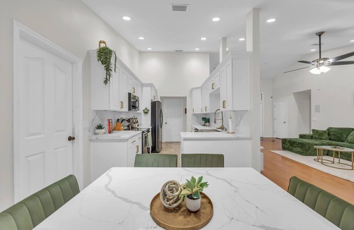 Candler House | Poolside Paradise - 3 BR with Game Room & Pool Table!