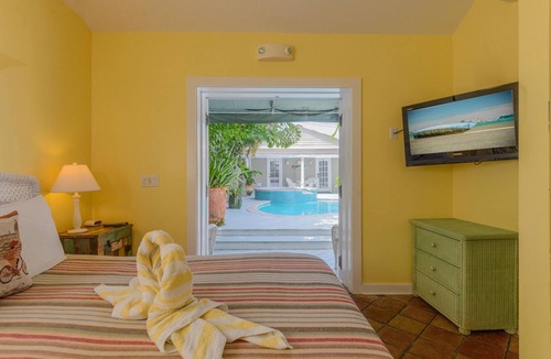 Downtown Villa | Poolside Studio Villa Steps from Duval!