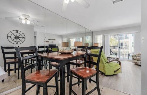 Holiday Isle Apartment | Poolside Villas 209