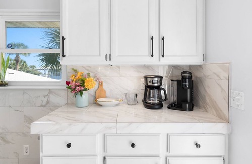 Surfcrest Village House | Premium 4BR Escape | Walk to Beach & Pool