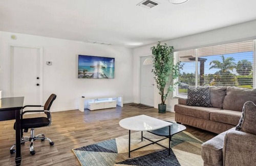 Boynton Beach House | Prime Location 3BR w/ Pool Table