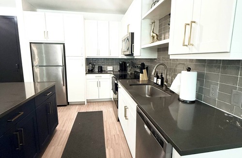 West Dallas Apartment | Prime Location - Quiet and Cozy 1BR