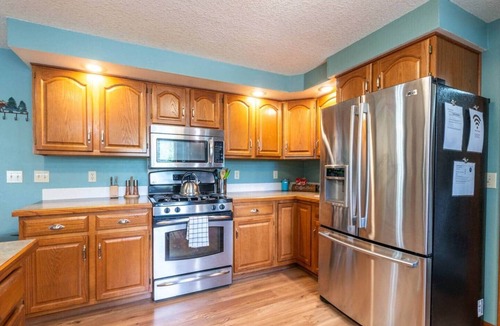 Buena Vista House | Princeton View 3BR w/perfect backyard for dogs
