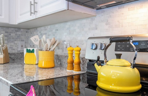 Sunset Lakes House | Pristine Fully Renovated House - 12min from Disney Parks