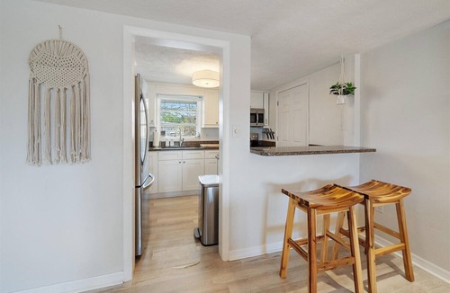 Southgate House | Pristine Private Pool Retreat Minutes to Siesta & Downtown Sarasota!